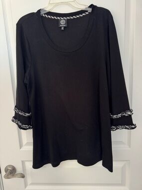 bobeau Black Long Sleeve Scoop Neck Top with Braided Trim